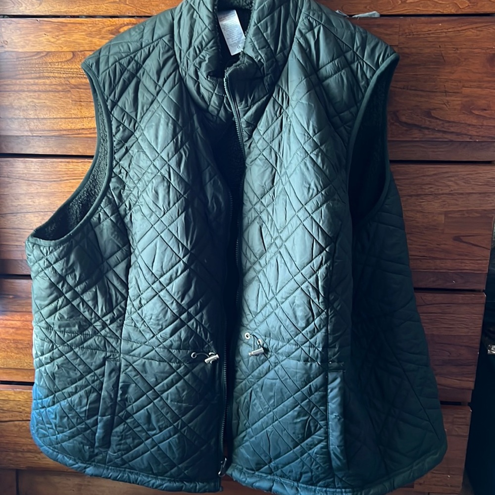 Hunter green plus size vest.